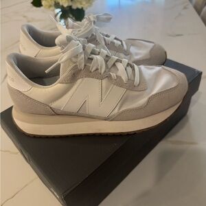 New balance 327 sneaker